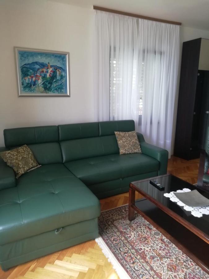 Apartment DUBA Betina  Buitenkant foto